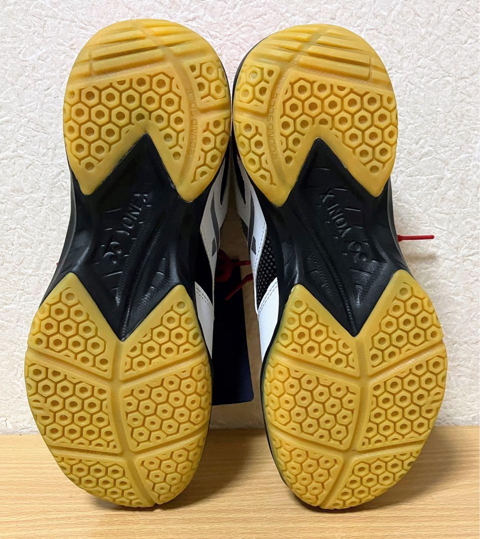 ★未使用！YONEX POWER CUSHION670 パワークッション670