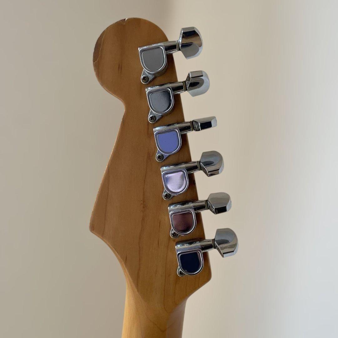 Fender Stratocaster Fシリアル