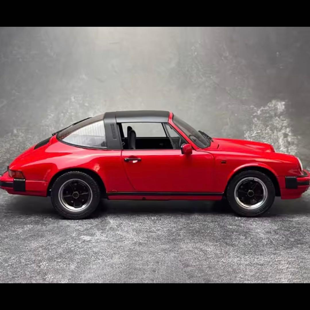 ポルシェ 911 ターボ 1/12 スケールCarrera モデル