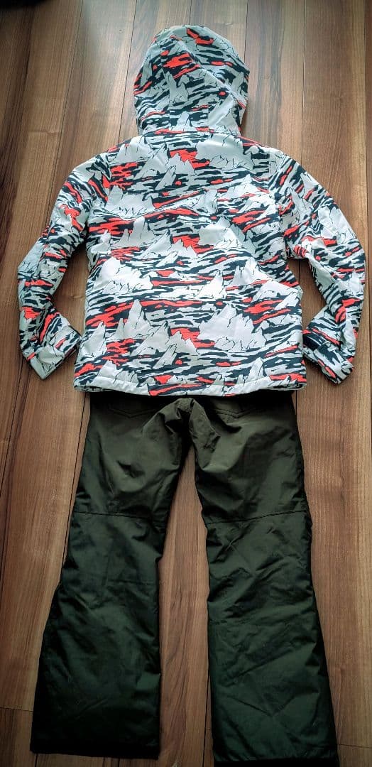 マルマル【美品】BURTON Jr. スノボウェア上下 (150-160)