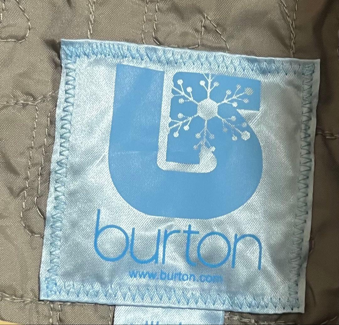 最終お値下げBurton 防水フード付きスノーウェア上下セット