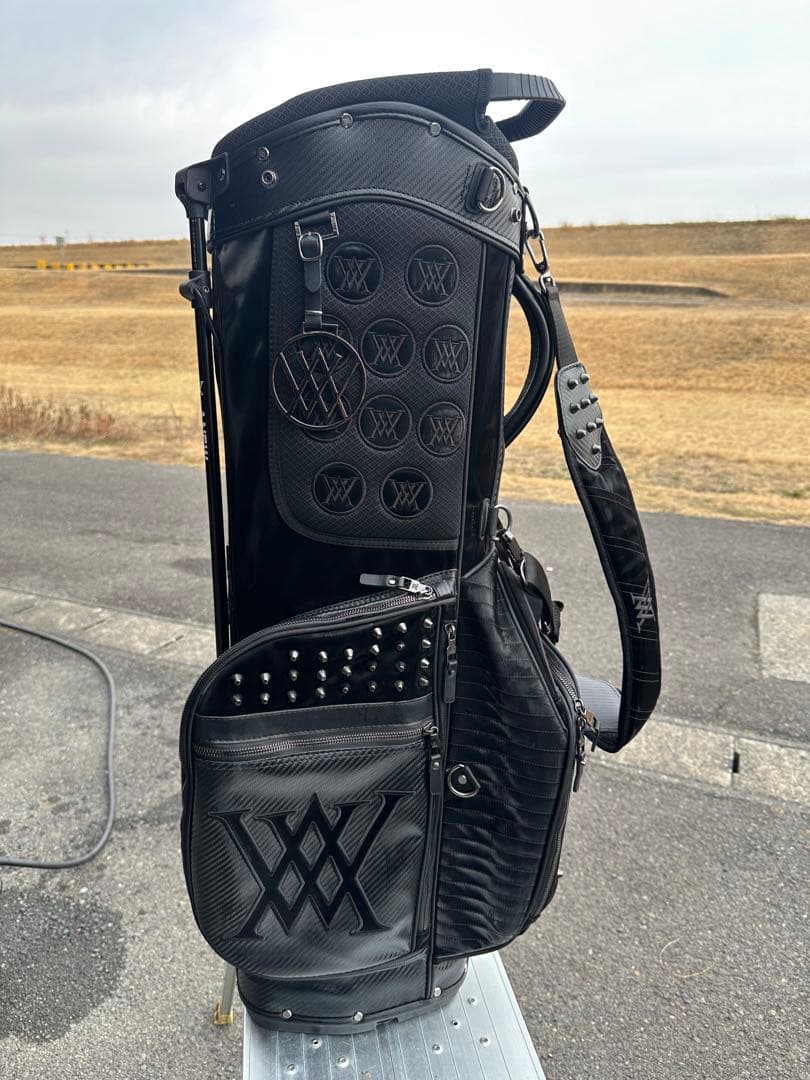 ANEW GOLFスタッズ付き キャディバッグ ブラック