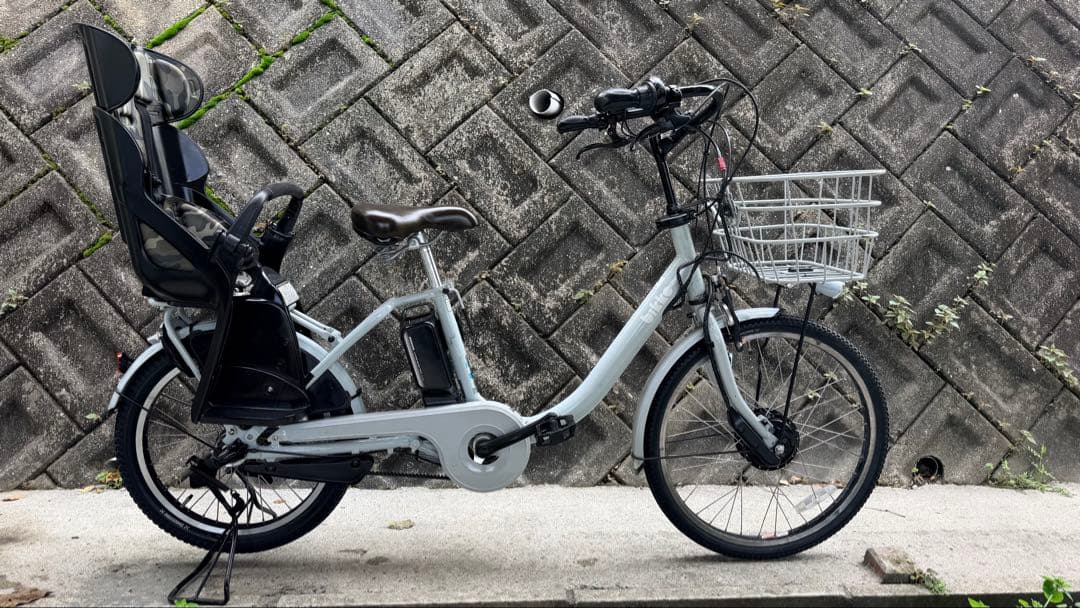 ブリヂストン　BIKKE 電動アシスト自転車 チャイルドシート付き