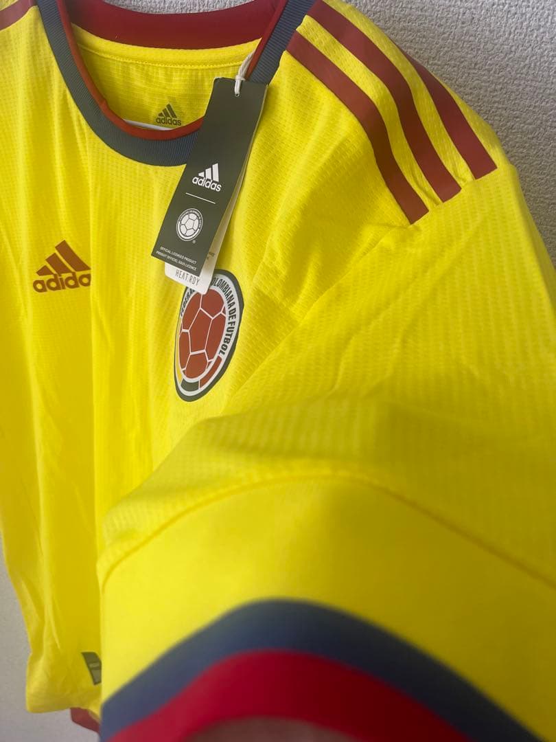 新品・未使用adidasコロンビア代表オーセンティックホームユニフォームOサイズ