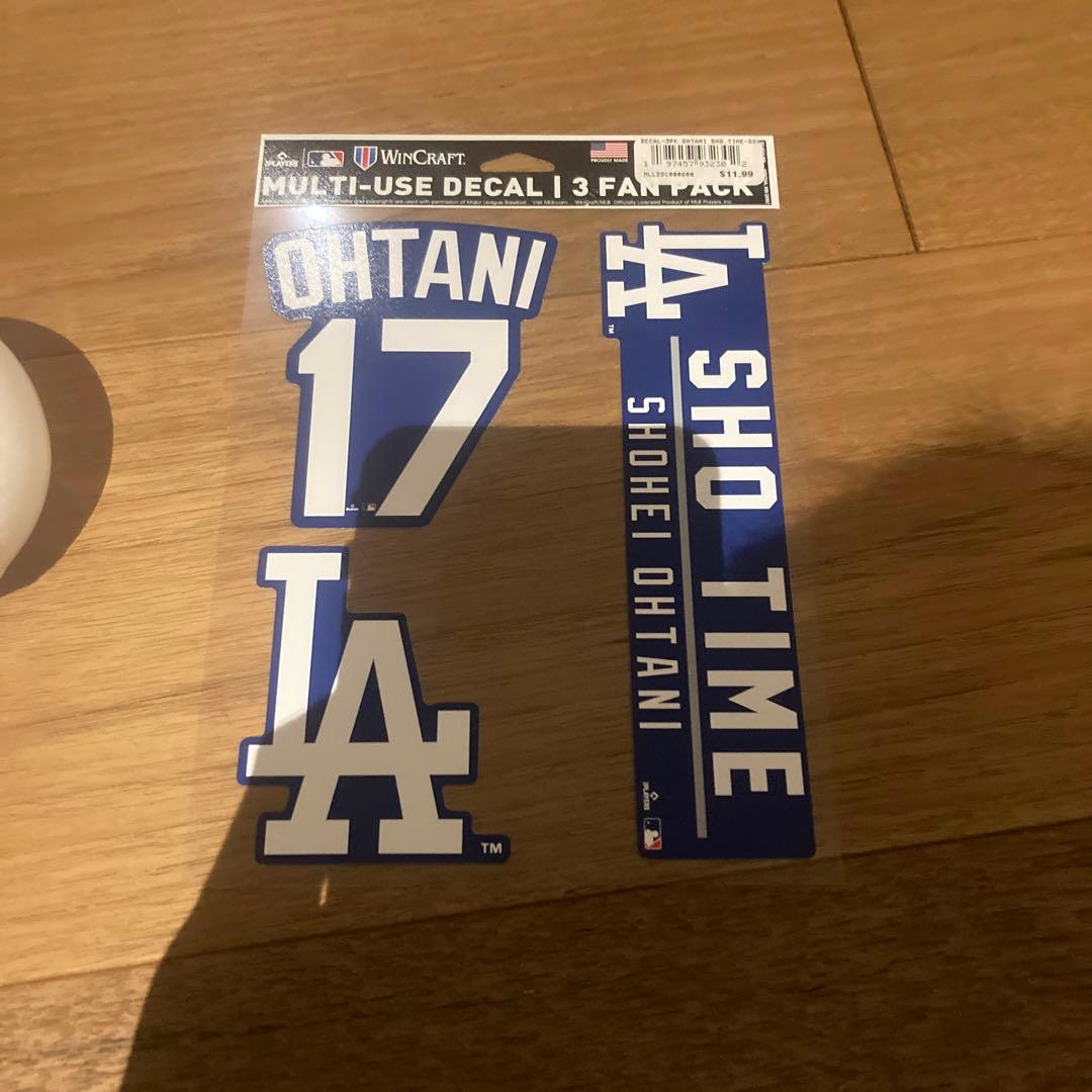 ドジャース　大谷翔平　ステッカー、ボール、キーリングセット