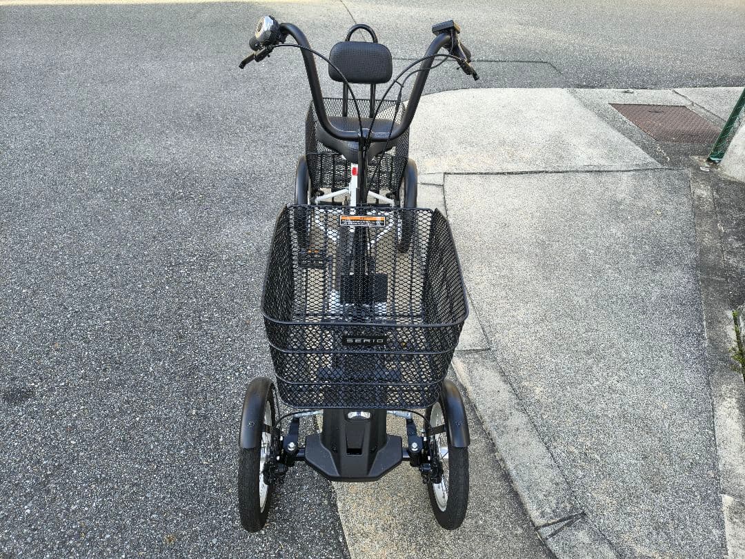 遊歩リベルタSC-01 4輪電動アシスト自転車