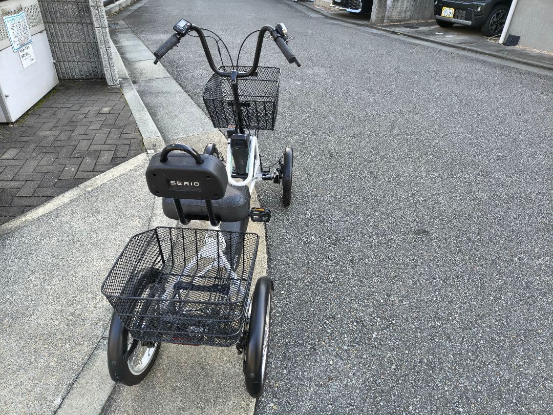 遊歩リベルタSC-01 4輪電動アシスト自転車