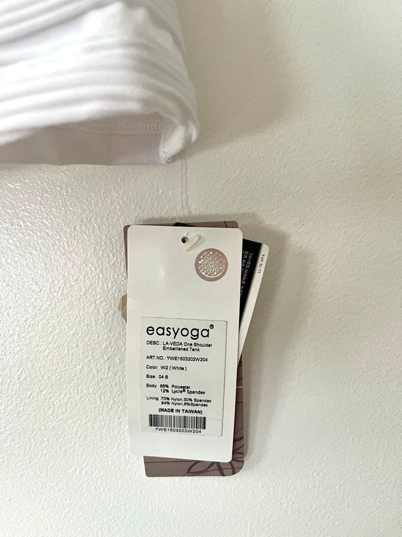 easyoga ワンショルダータンク 白 ルルレモン emmi Julier