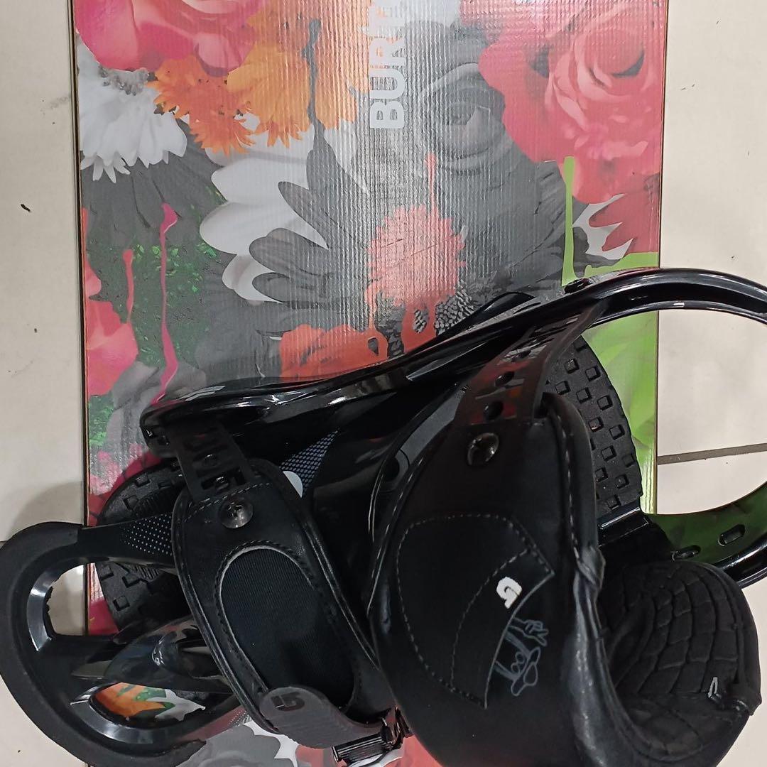 レディース BURTON SOCIAL 142cm 花柄 スノボバイン バートン