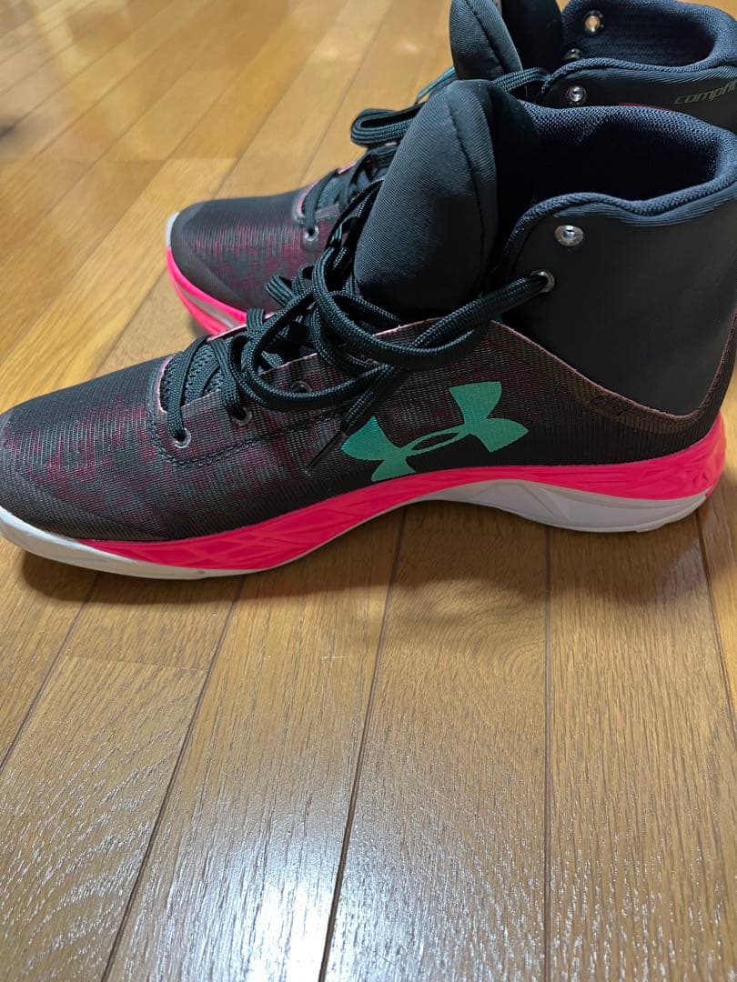 【美品】UNDER ARMOUR アンダーアーマー バスケットシューズ3D