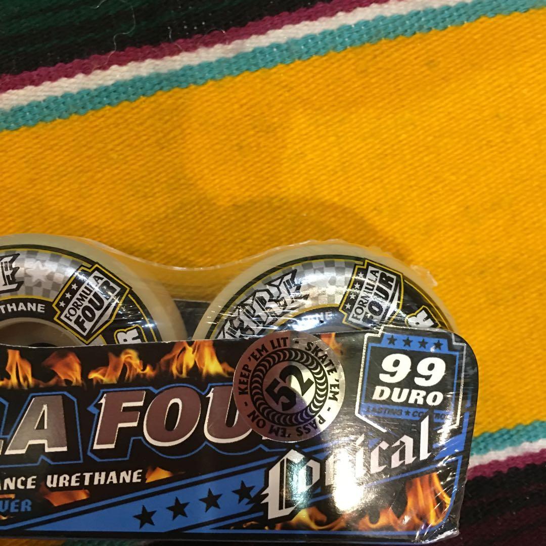 【SPITFIRE】スケートボードウィール  52mm 99DURO