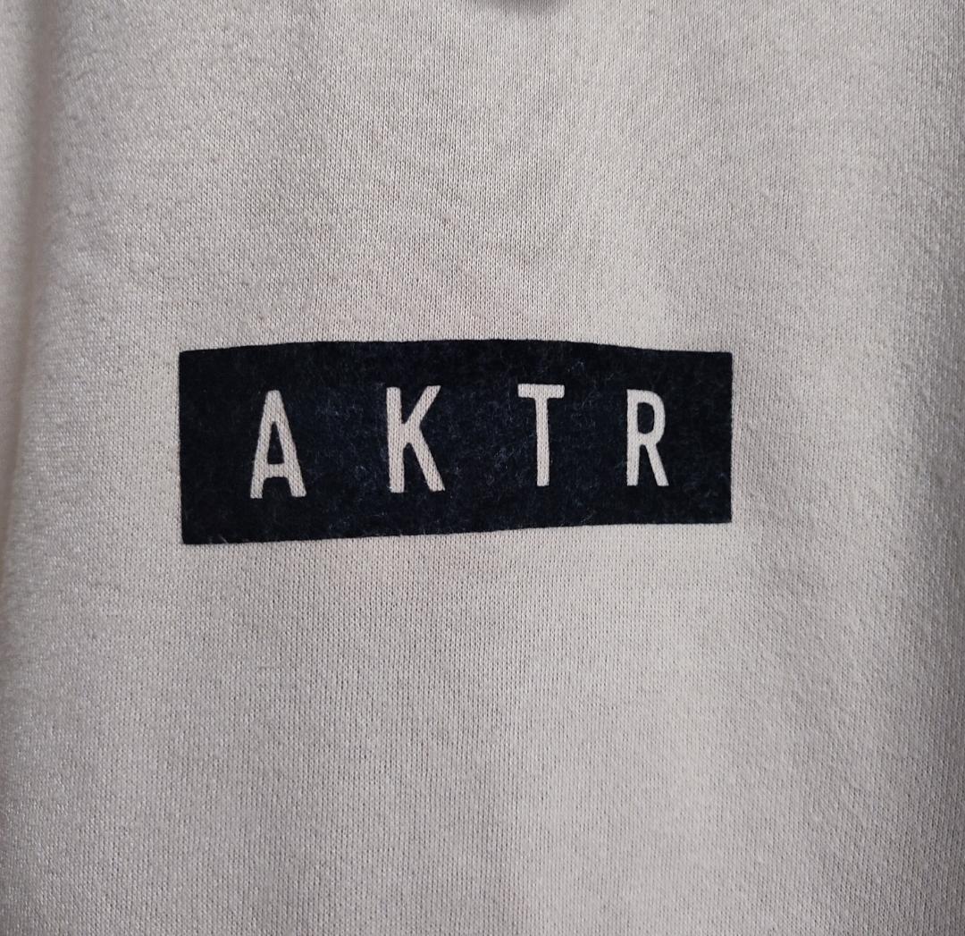 AKTR　アクター　パーカー　ベージュ