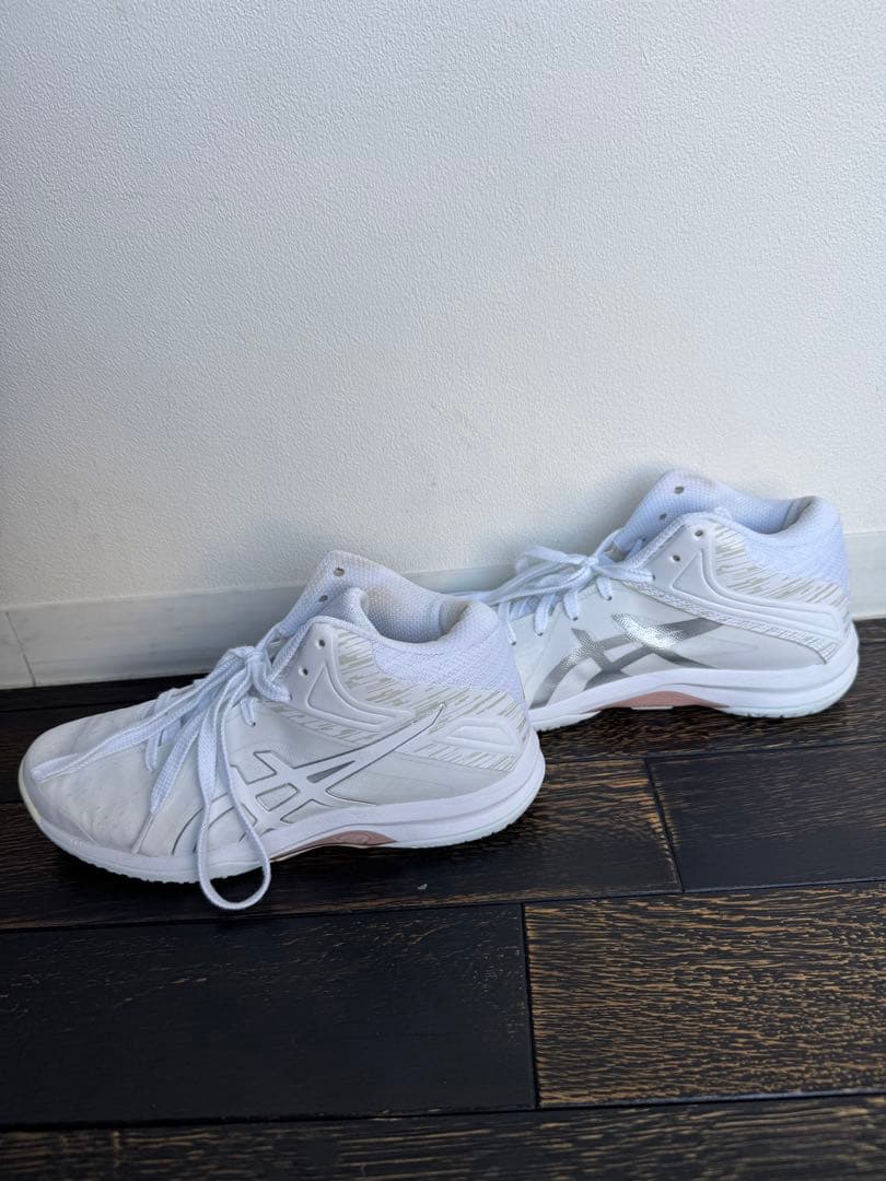 美品✨ホワイト バスケットボールシューズ