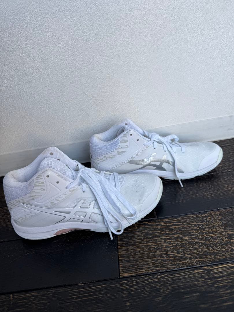 美品✨ホワイト バスケットボールシューズ