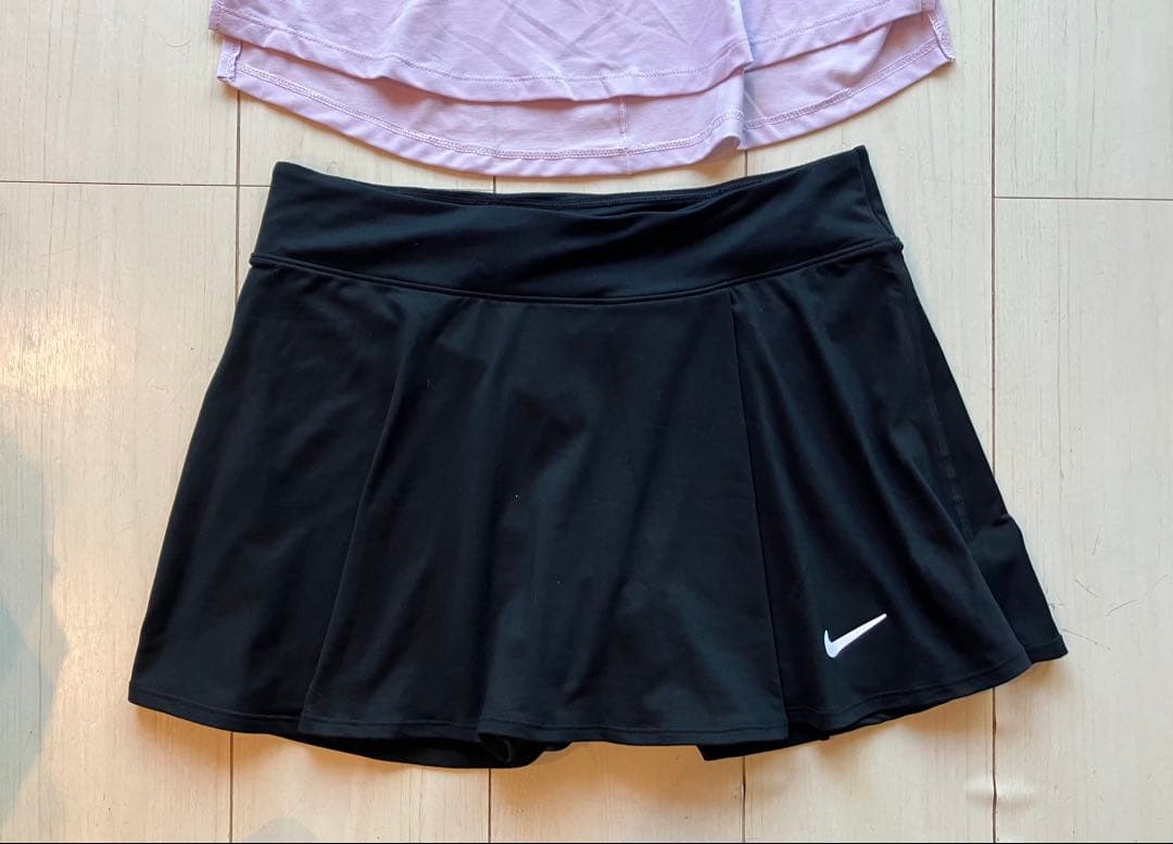 NIKEナイキ＊パープルトップスとシルエットの綺麗なスコート上下セットアップ