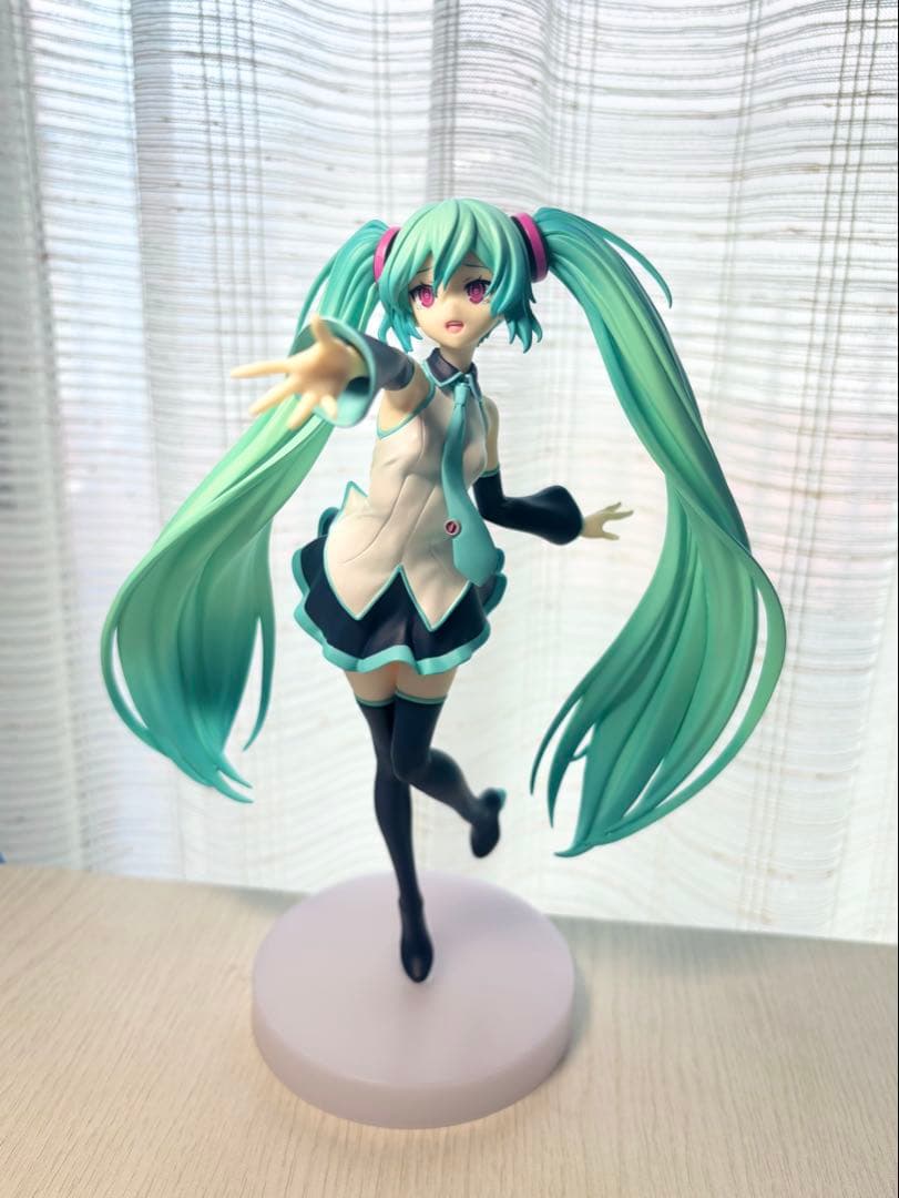 【開封品:箱あり】初音ミク　フィギュア　愛されなくても君がいる