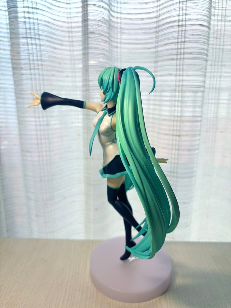 【開封品:箱あり】初音ミク　フィギュア　愛されなくても君がいる
