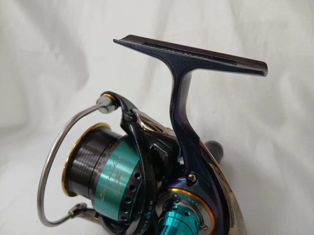 12エメラルダス アルティメットカスタム　スピニングリール