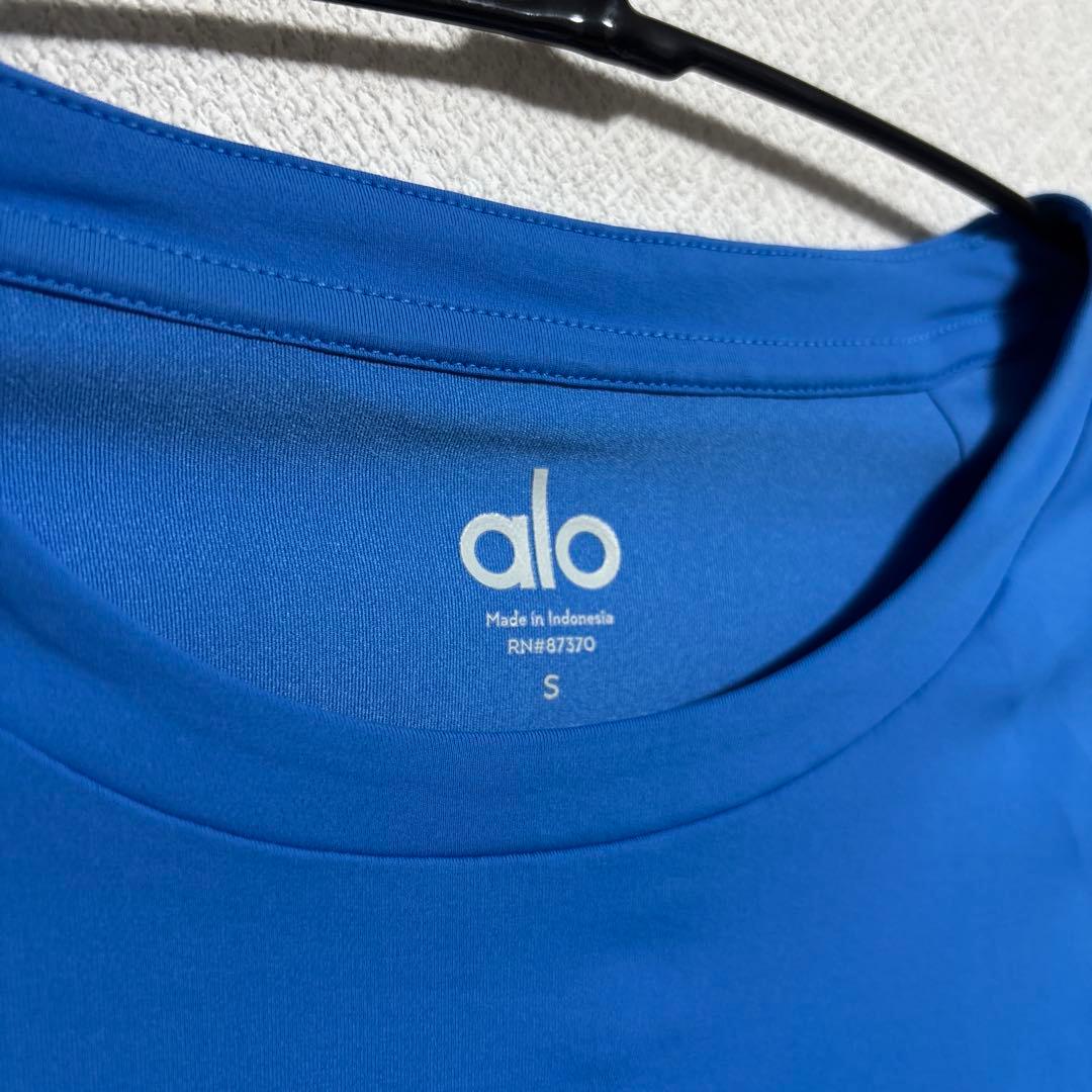 Alo yoga✨新品未使用アローヨガクルーネック ショートスリーブライトブルー