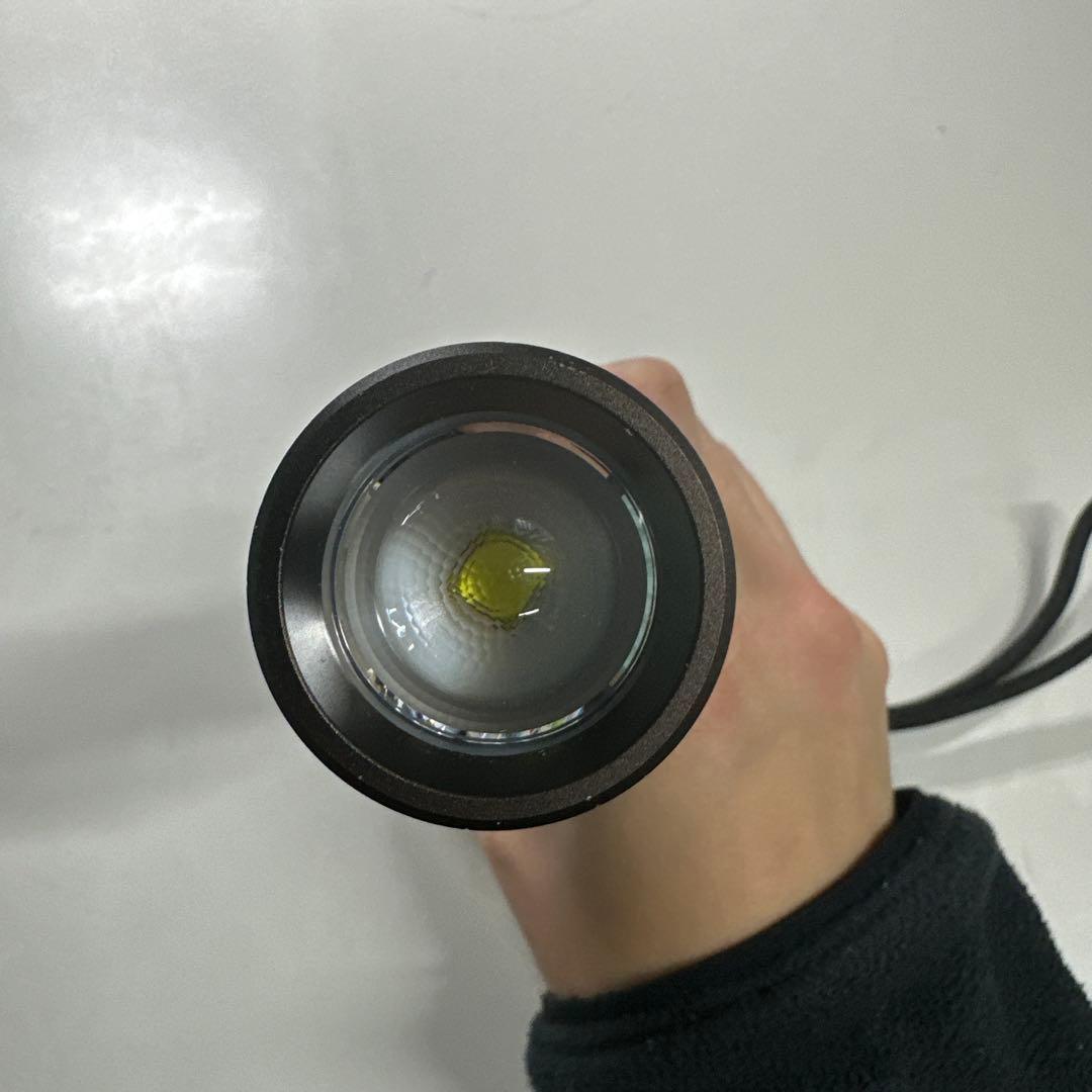 LED LENSER P7R Core 懐中電灯