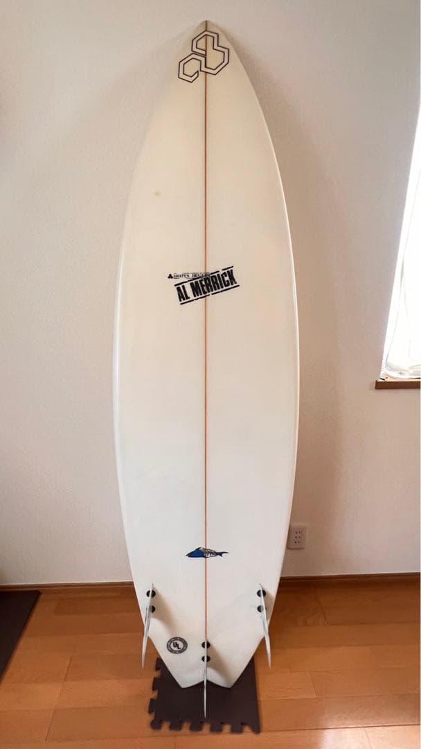 Al Merrick チャンネルアイランド SASHIMI 6’3 Fin付き