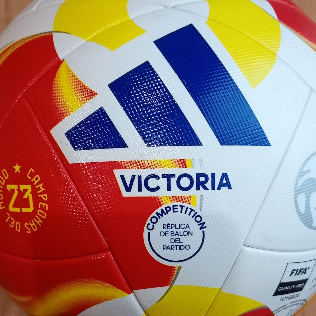 アディダス　サッカーボール5号球