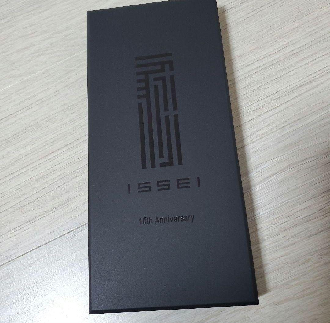 ISSEI 10th Anniversary ルアー ザリバイブ