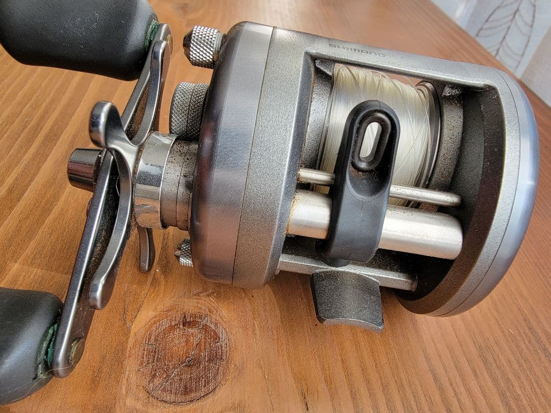 SHIMANO アクシス100 右巻き