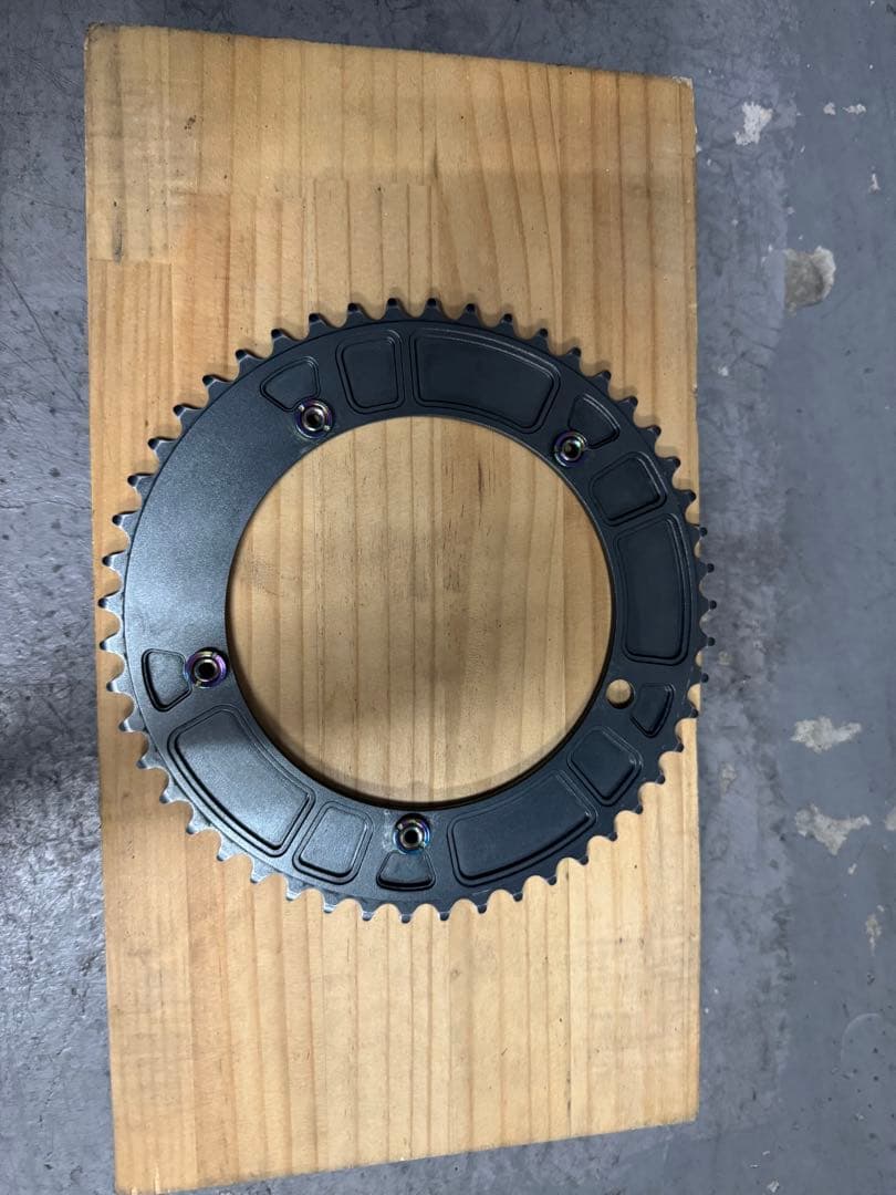 ENGINE 11 チェーンリング グレー