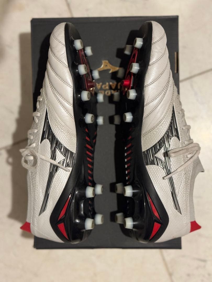 Mizuno Morelia サッカーシューズ ホワイト/レッド