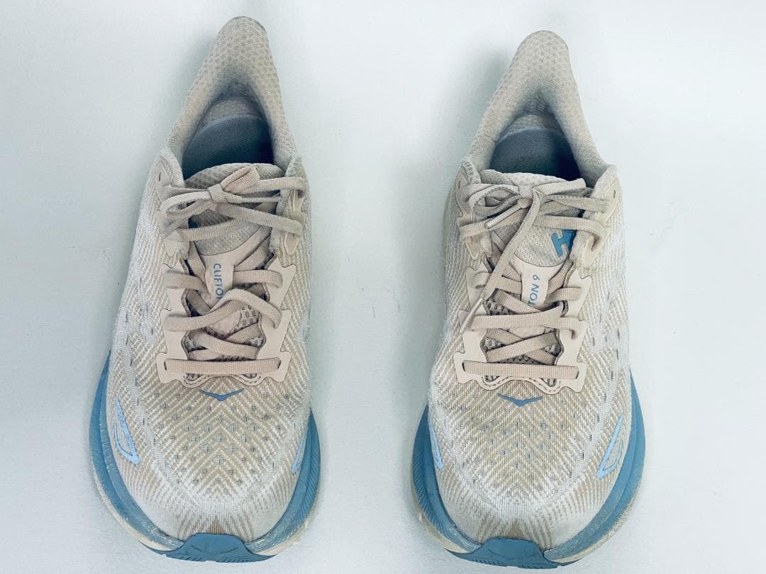 【ホカオネオネ】HOKA　クリフトン9　スニーカー　ランニング　ウォーキング