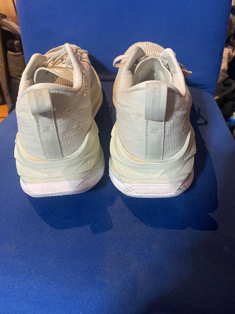 ぶ*り様 ASICSスーパーブラスト2 26.0cm