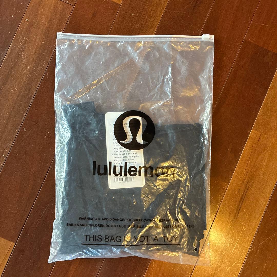 祝日セール 新品ルルレモンlululemon フレア ヨガパンツ ハイウエスト6