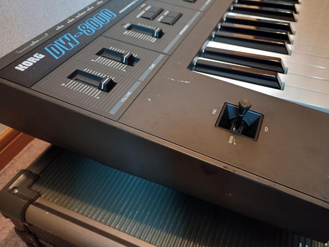 【希少・美品】KORG DW-8000 専用ハードケース付（動作未確認）
