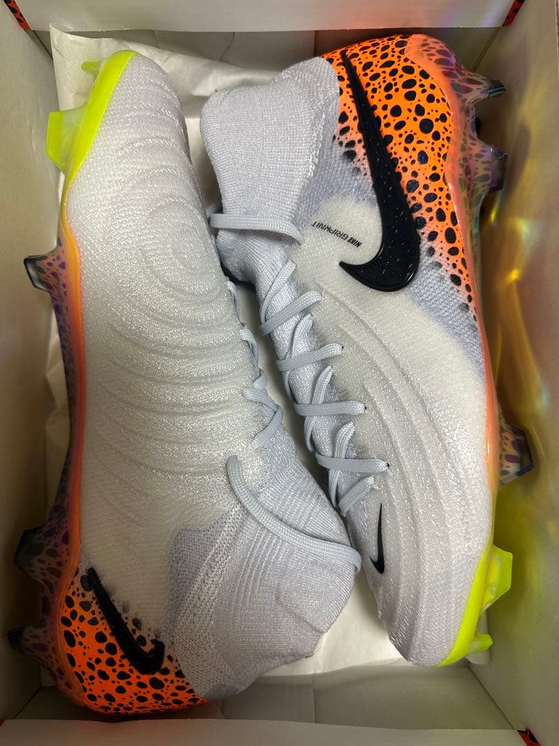 【新品】NIKE ファントム LUNA 2 エリート FG