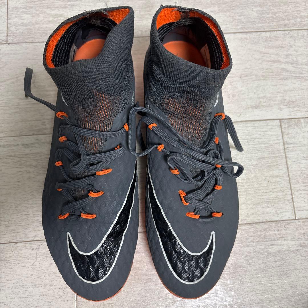サッカースパイク NIKE ハイパーヴェノム