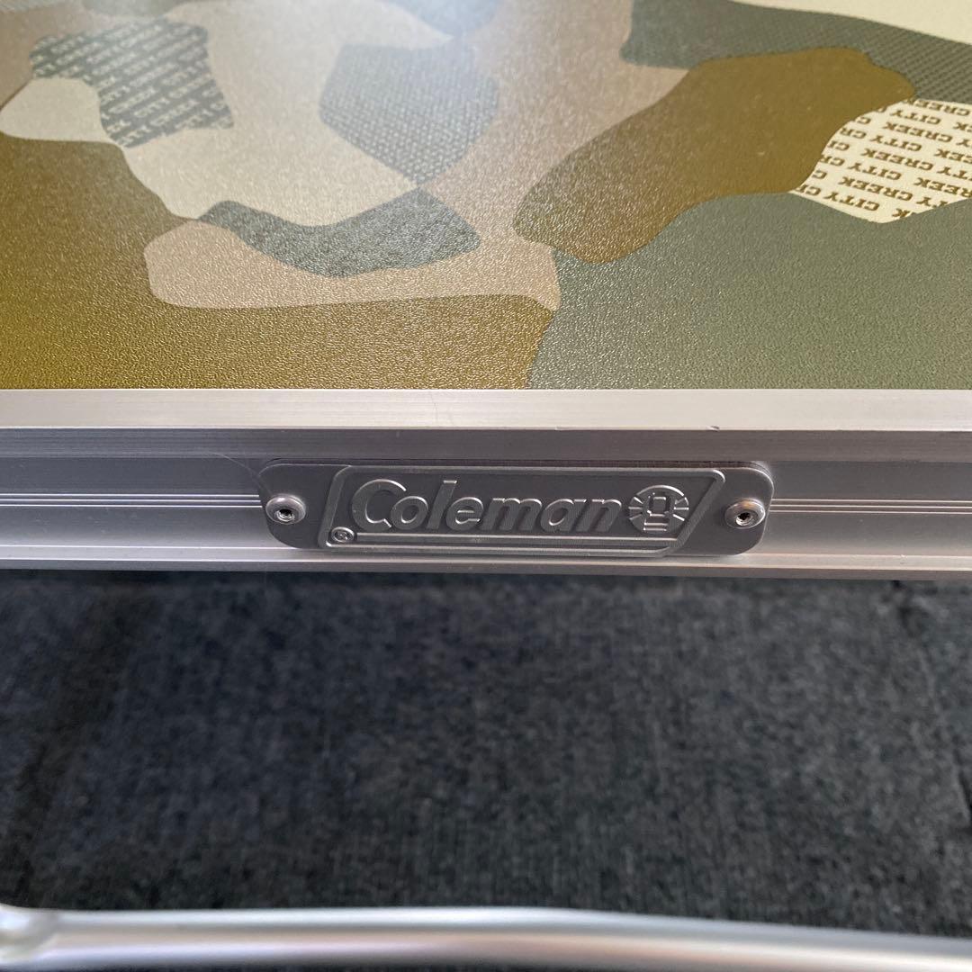 Coleman 迷彩柄 折りたたみテーブル