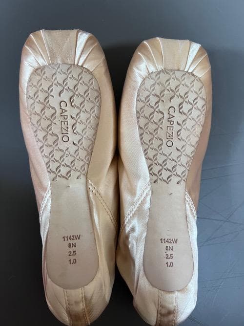 カペジオ アヴァ Capezio Ava 8N