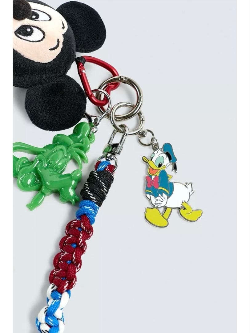 美品 ZARAマルチチャーム キーホルダー ミッキーマウス　完売商品
