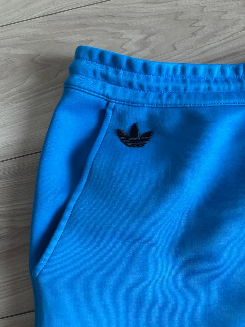 adidas Originaisストリート Neuclassicsセットアップ