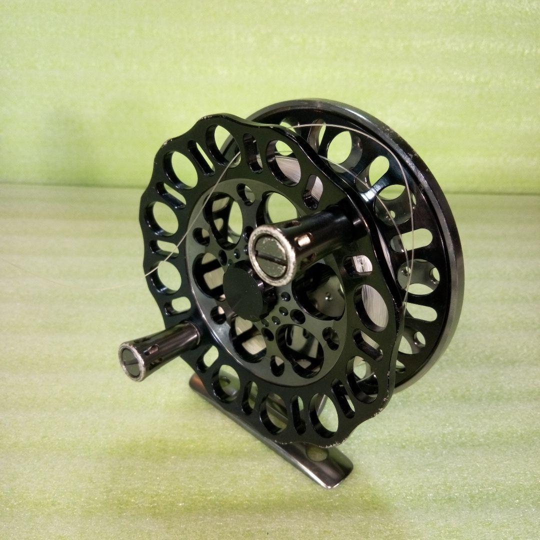 NISSIN Invicta KURODAL RND-BG 85？　リール