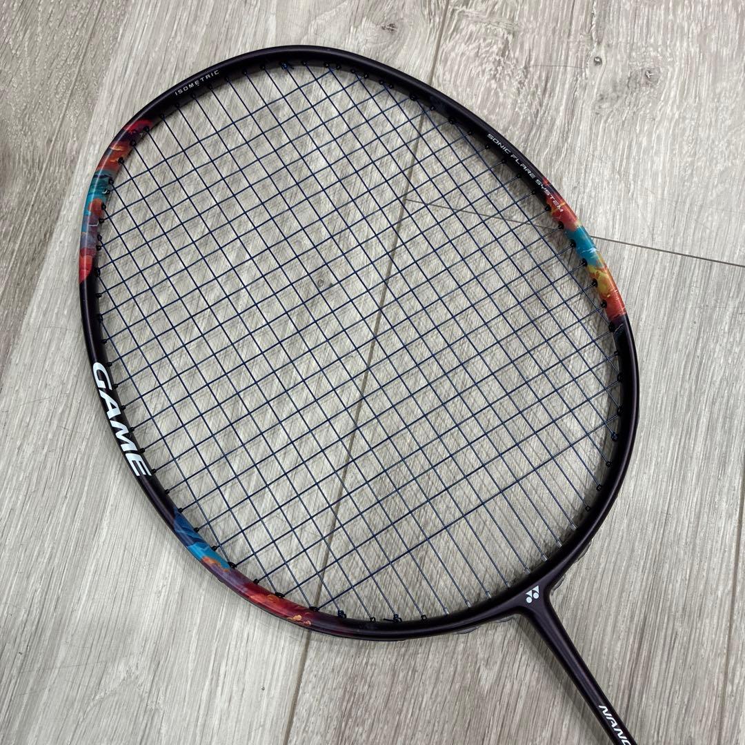 バドミントンラケット　YONEX　ナノフレア　700GAME