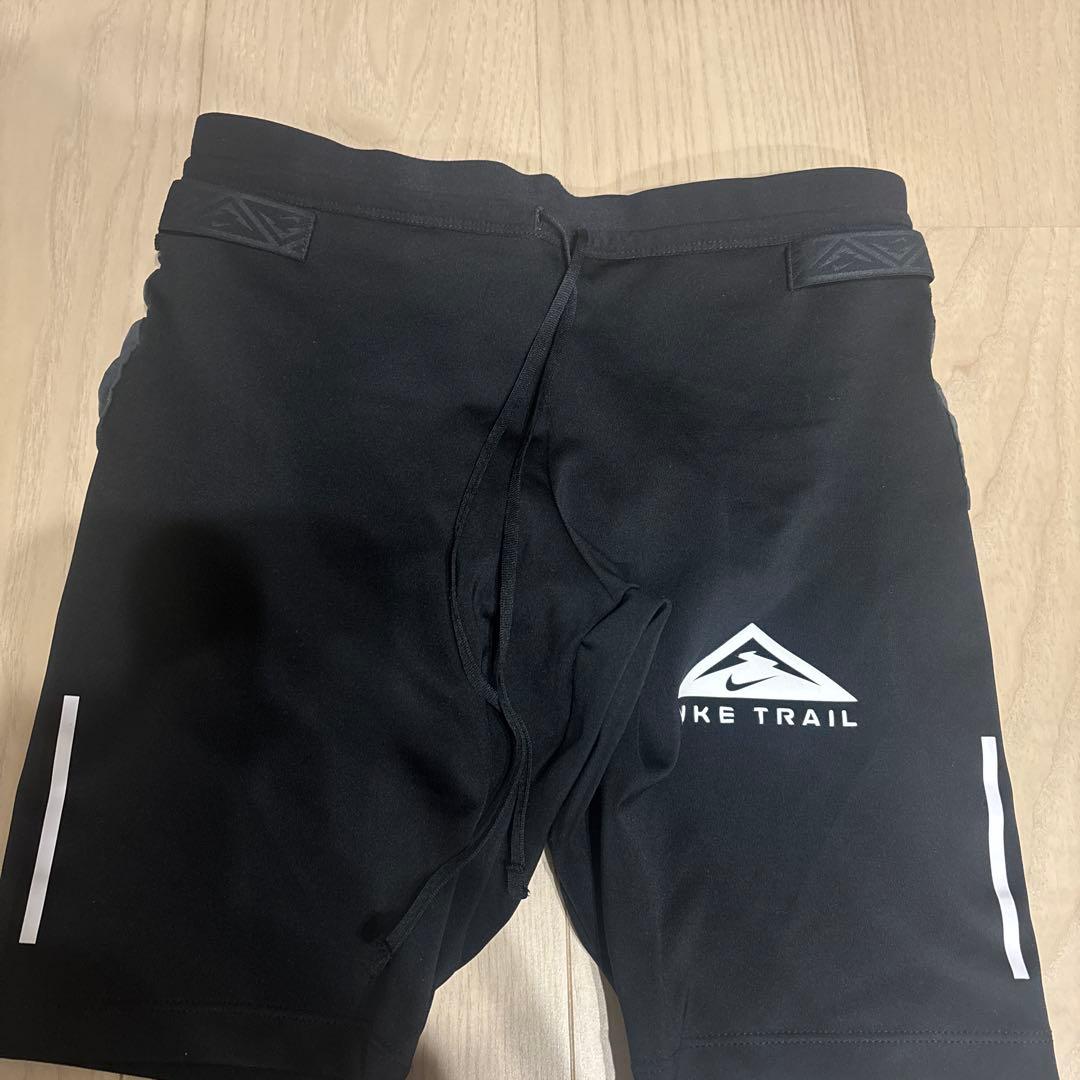 ナイキ　トレイル　ランニングタイツ