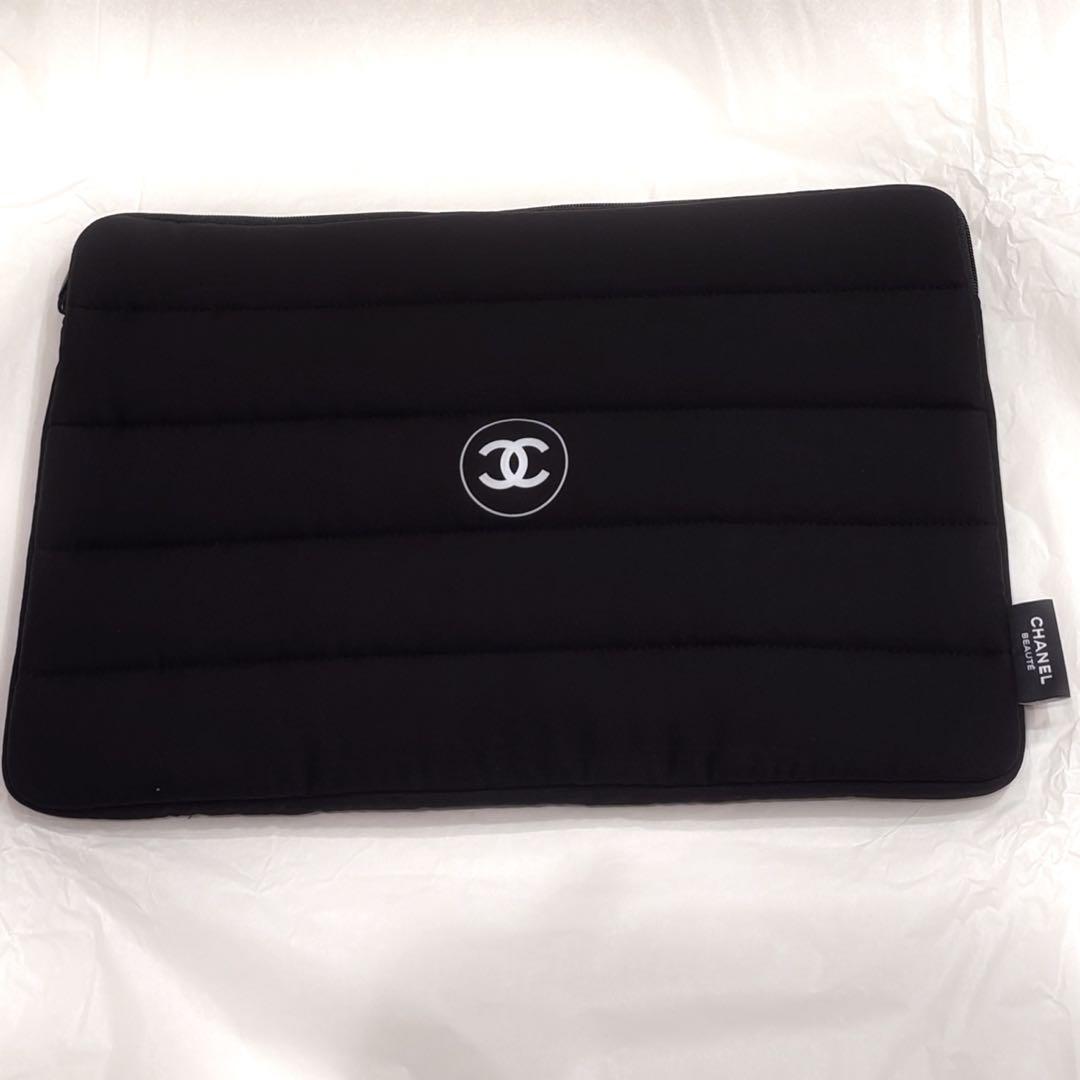 新品未使用　CHANELシャネル パソコンケース