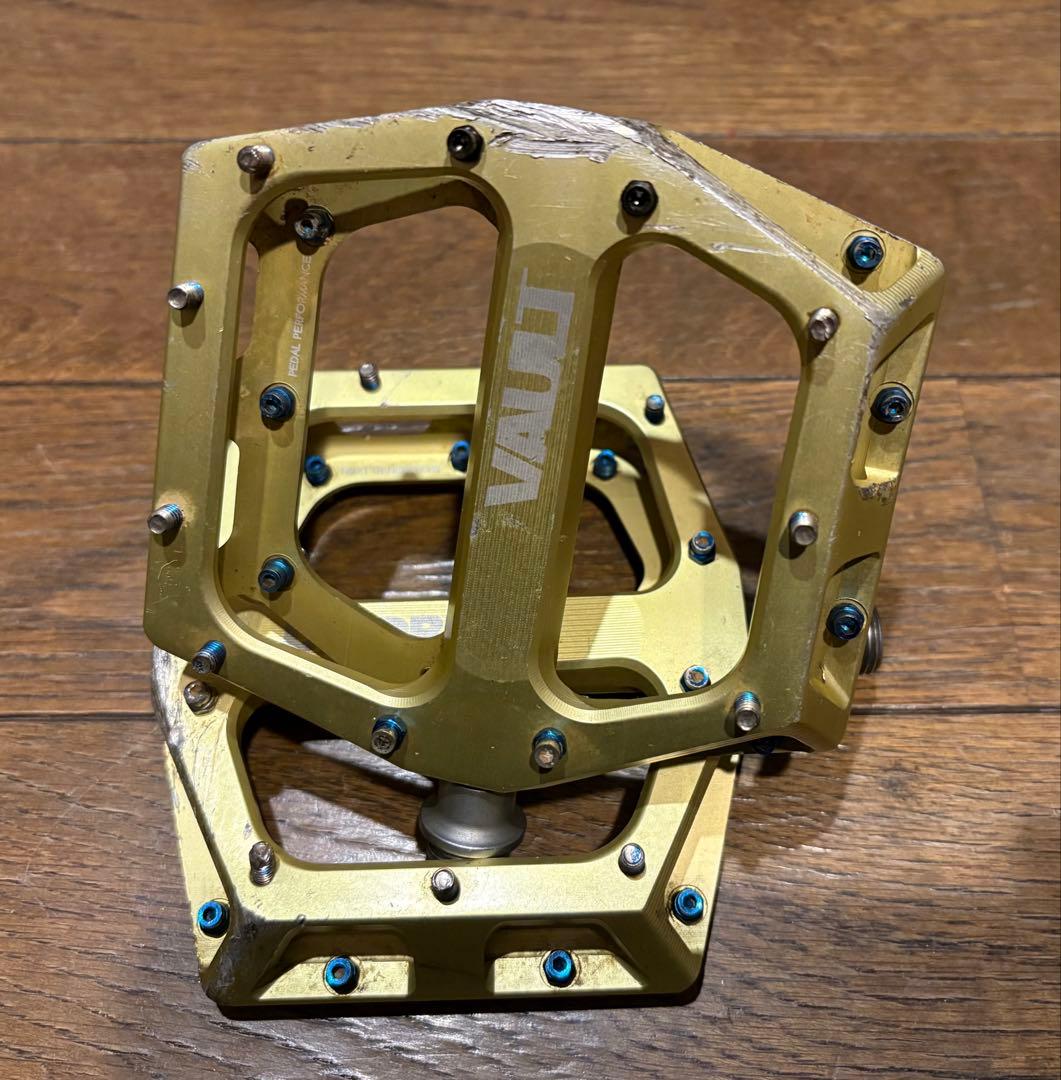 DMRBIKES VAULTペダル
