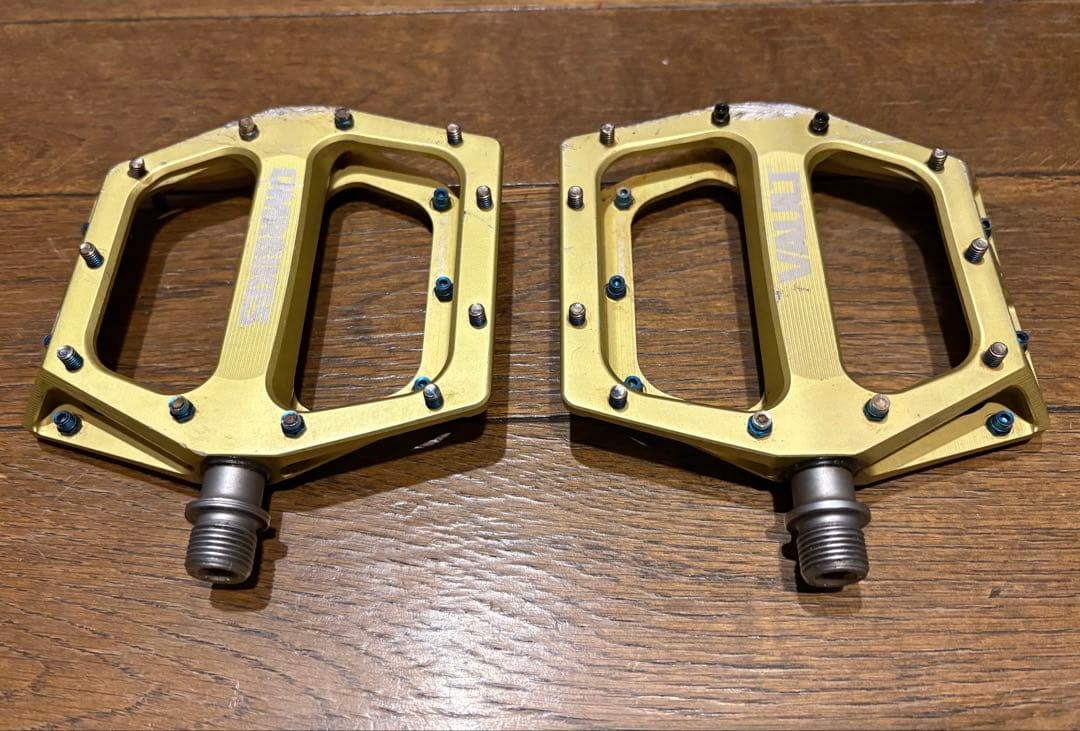 DMRBIKES VAULTペダル