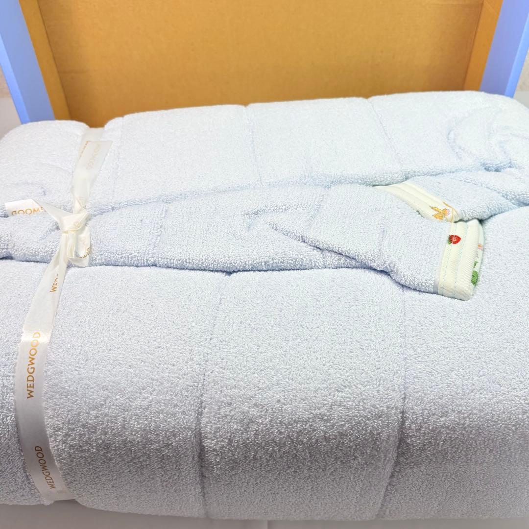  ウェッジウッド　ワイルドストロベリー　キルトパッドシーツ