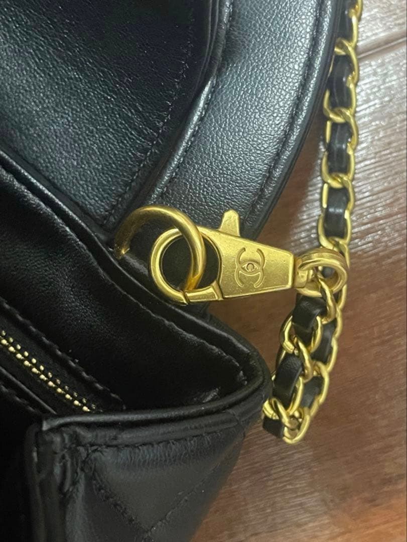 CHANEL ブラック キルティング ハンドバッグ　ノベルティ CC ロゴ