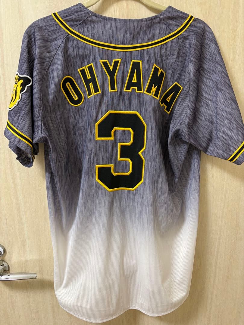 阪神タイガース　2021 ビジターユニフォーム　大山選手
