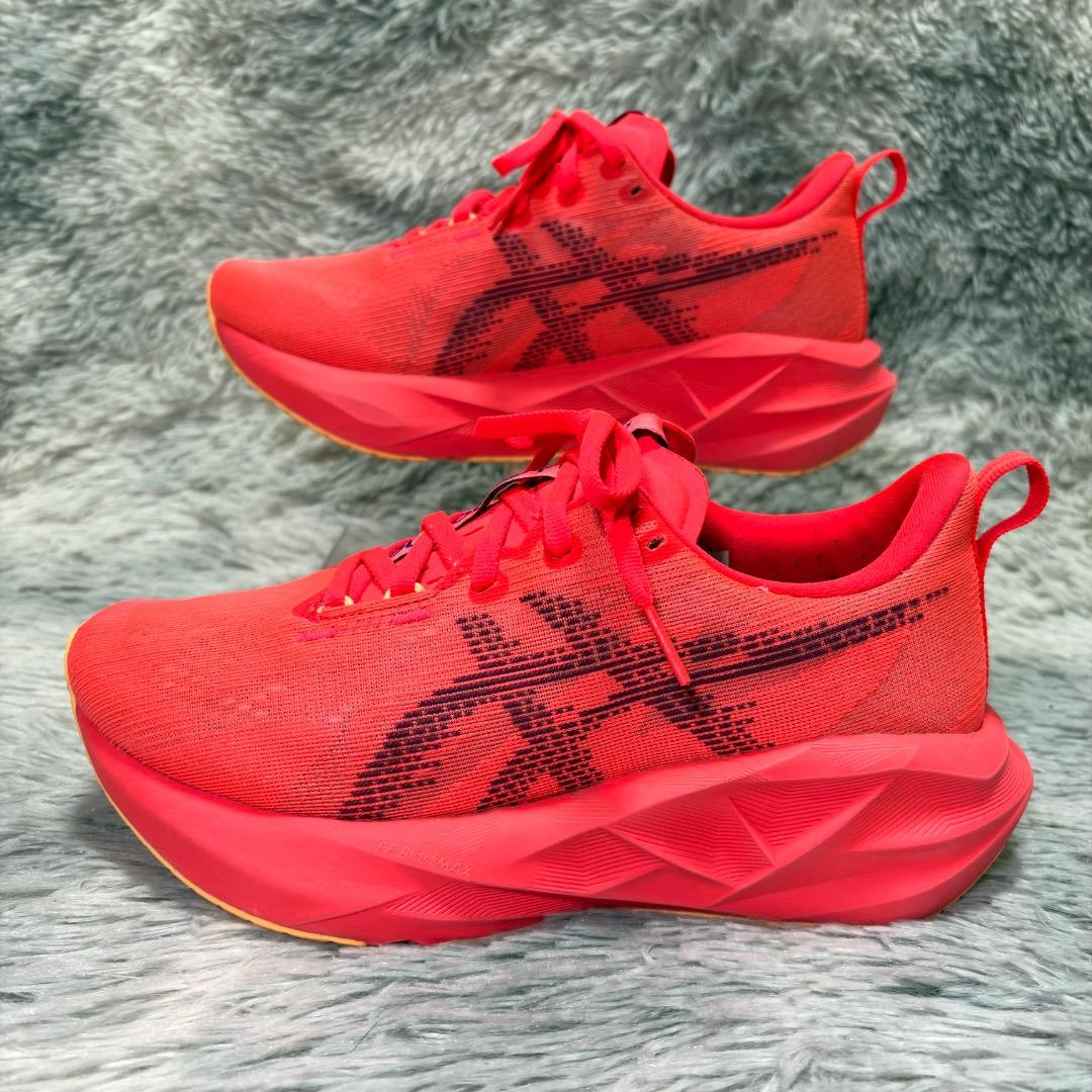 極美品✨asics 23.5cm ノヴァブラスト5 赤 フラッシュレッド